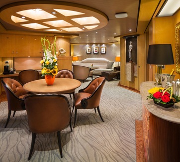 HAL Eurodam Pinnacle Suite 3.jpg